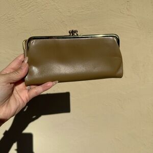 EUC Baronet Vintage Tan Leather Clutch